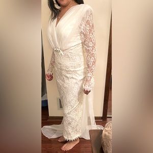 French Lace California Vintage Wedding Dress